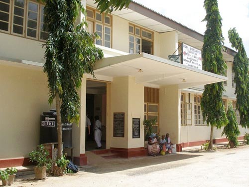 District Hospital Tellippalai - Haupteingang